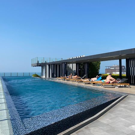 The Base In Pattaya Apartment Exterior foto