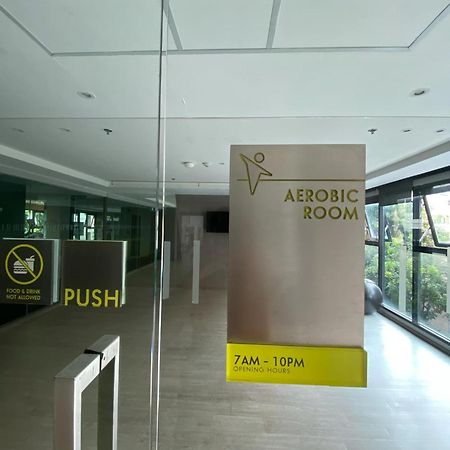 The Base In Pattaya Apartment Exterior foto