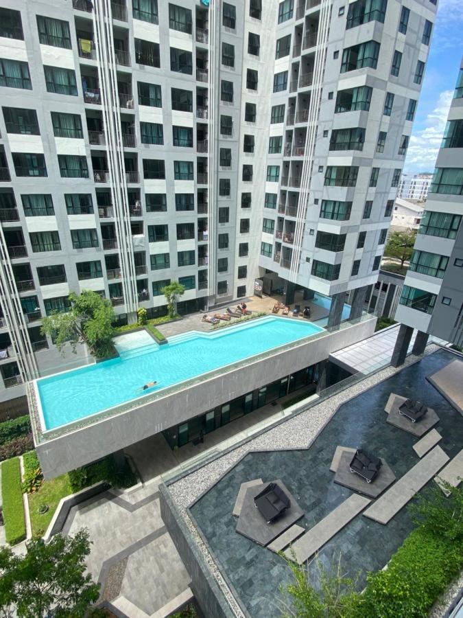 The Base In Pattaya Apartment Exterior foto