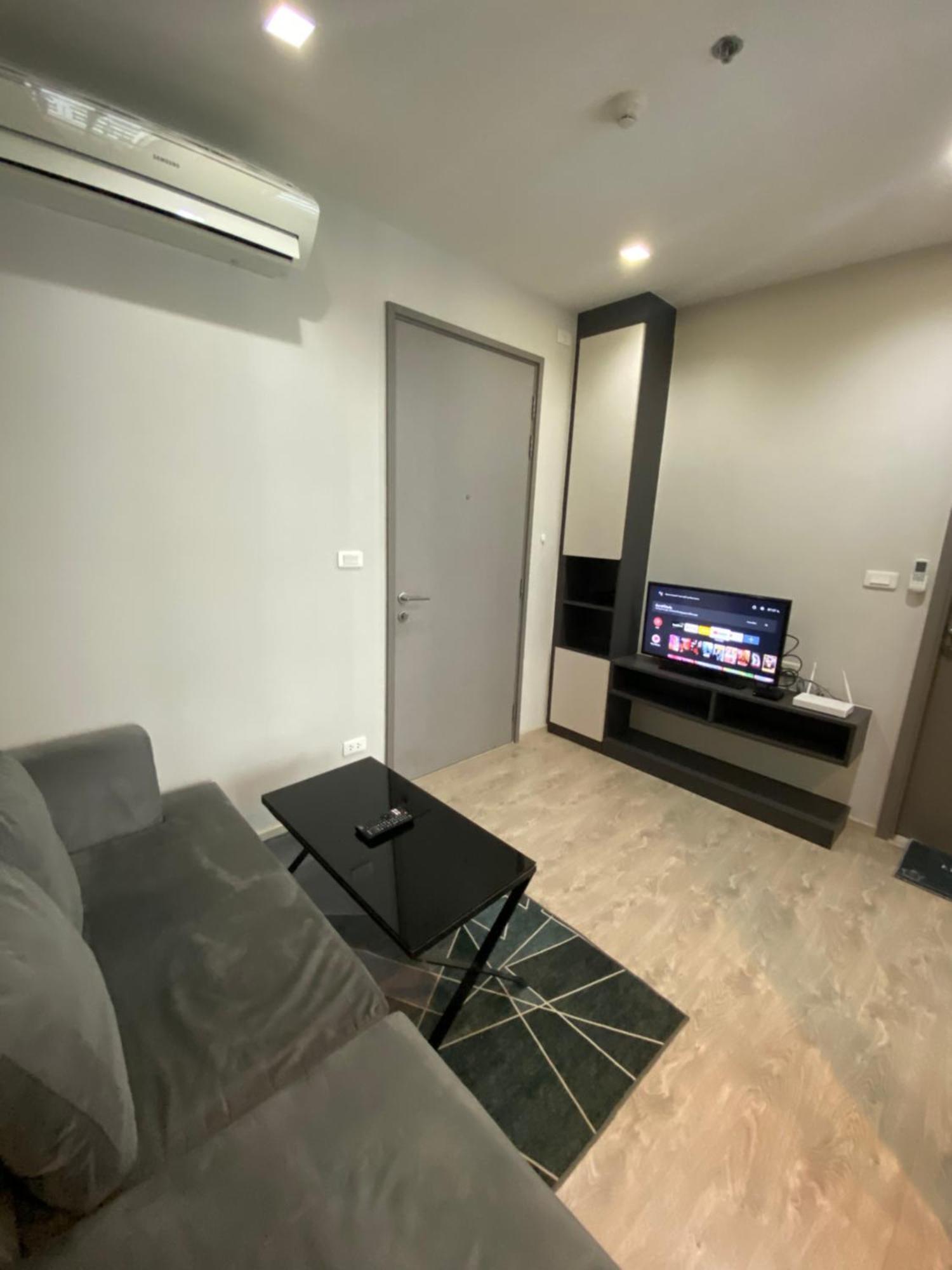 The Base In Pattaya Apartment Exterior foto