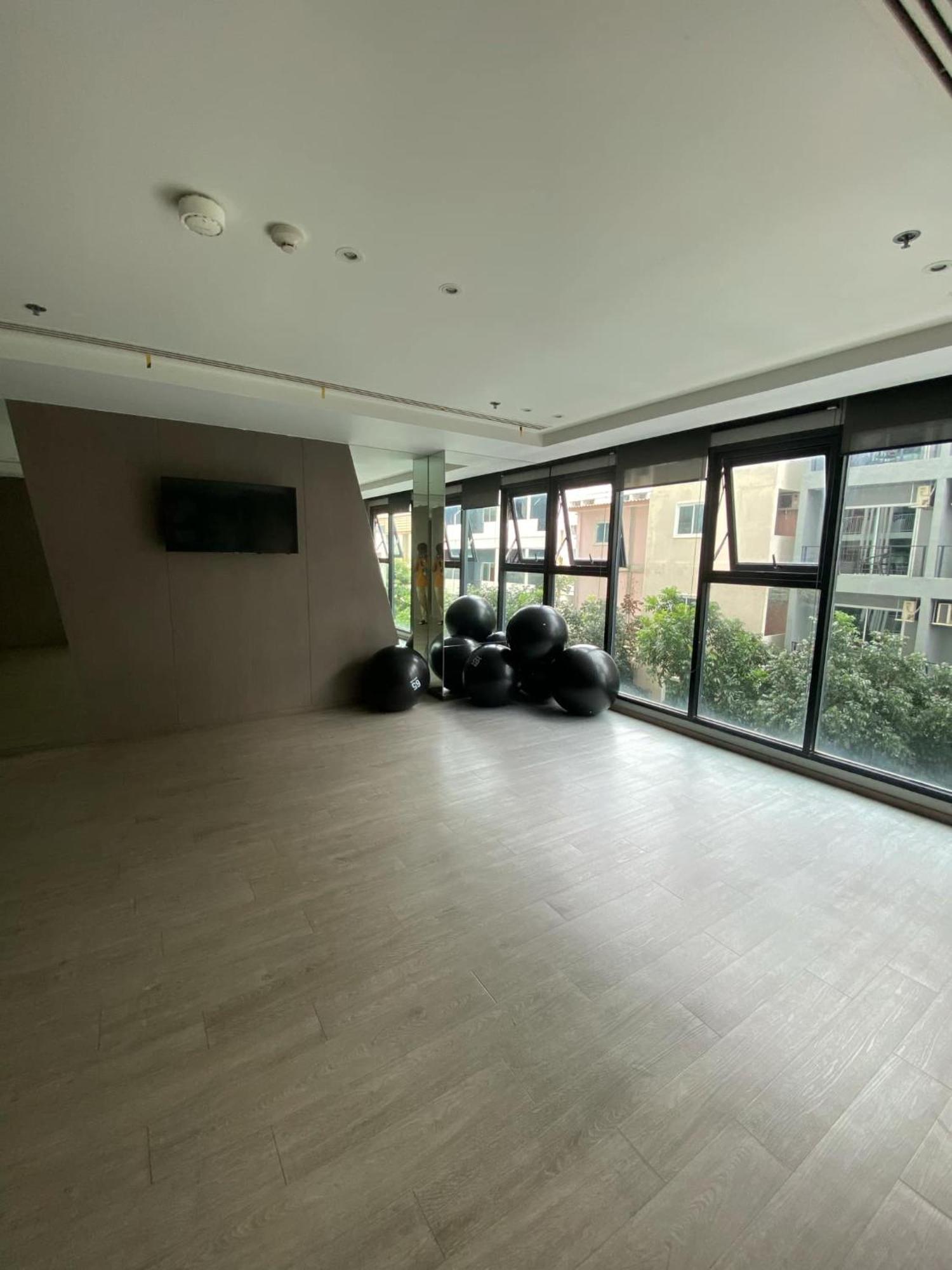 The Base In Pattaya Apartment Exterior foto